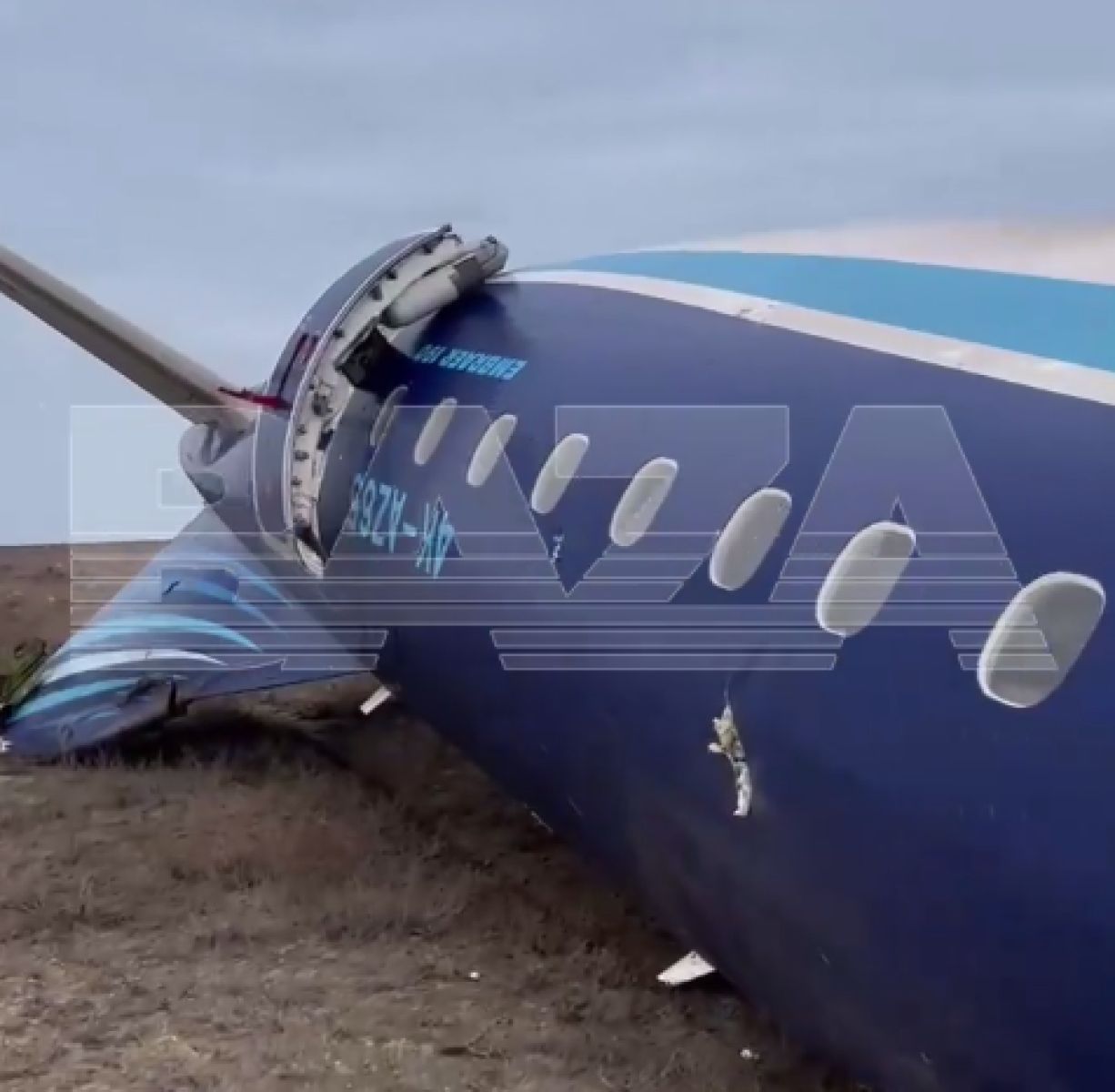 Крушение самолёта с 16 россиянами на борту попало на видео