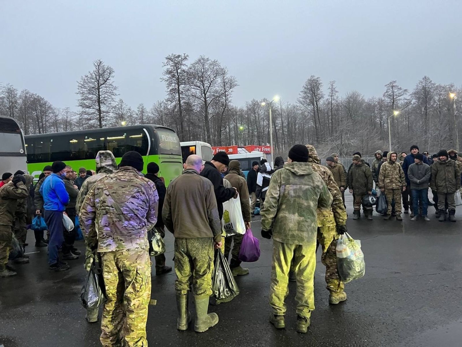 Из украинского плена вернулись семеро воронежских бойцов