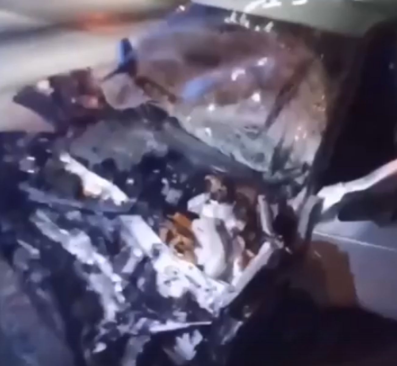 В Белгородской области водитель легковушки погиб после столкновения с поездом