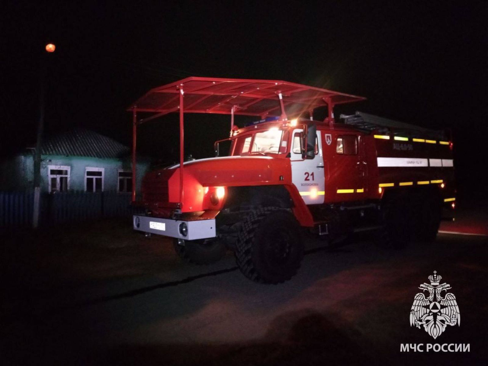 В Белгородской области молодая женщина пострадала в горящем доме