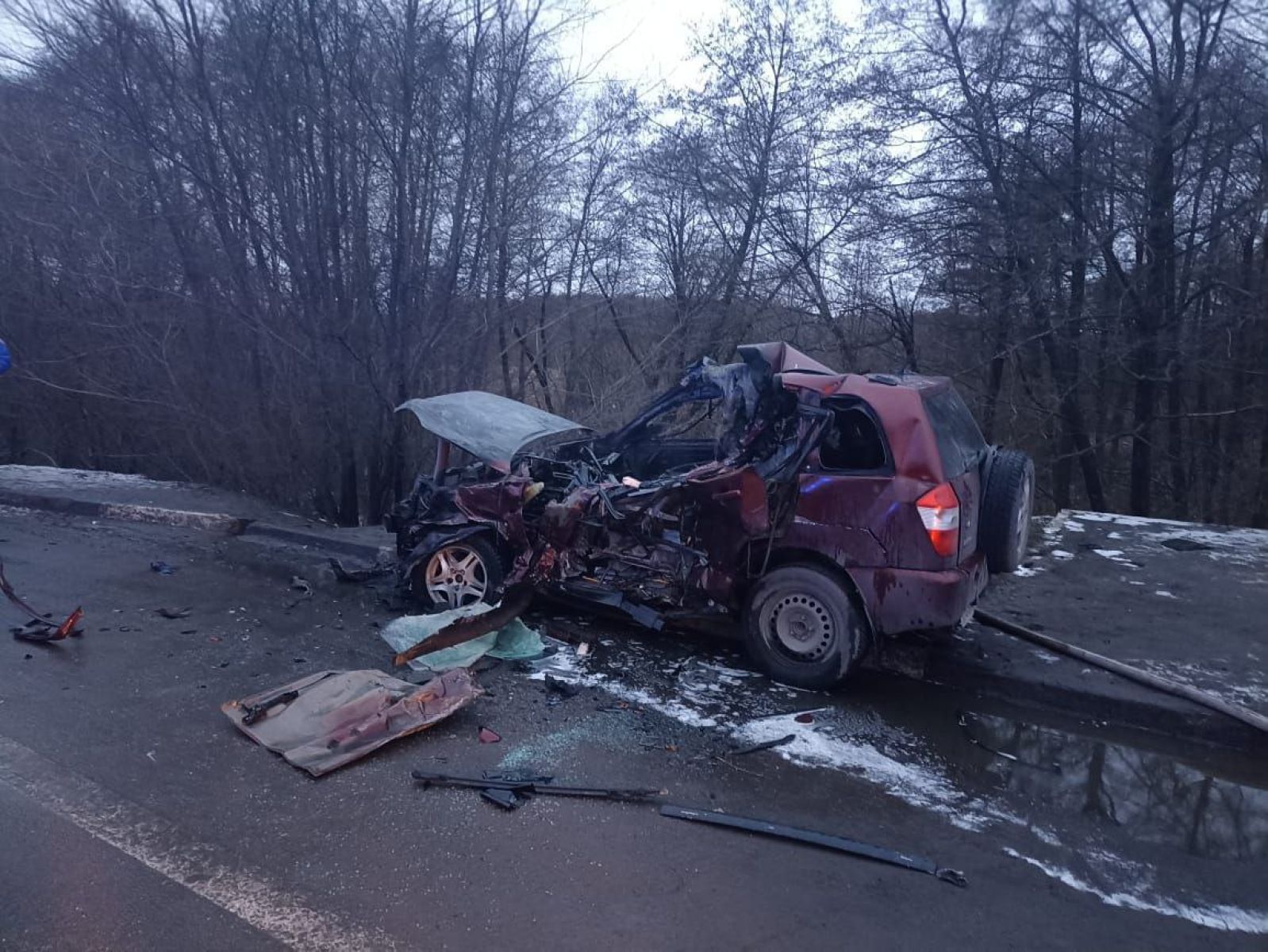 Женщина погибла в&nbsp;ДТП с&nbsp;двумя грузовиками под&nbsp;Воронежем