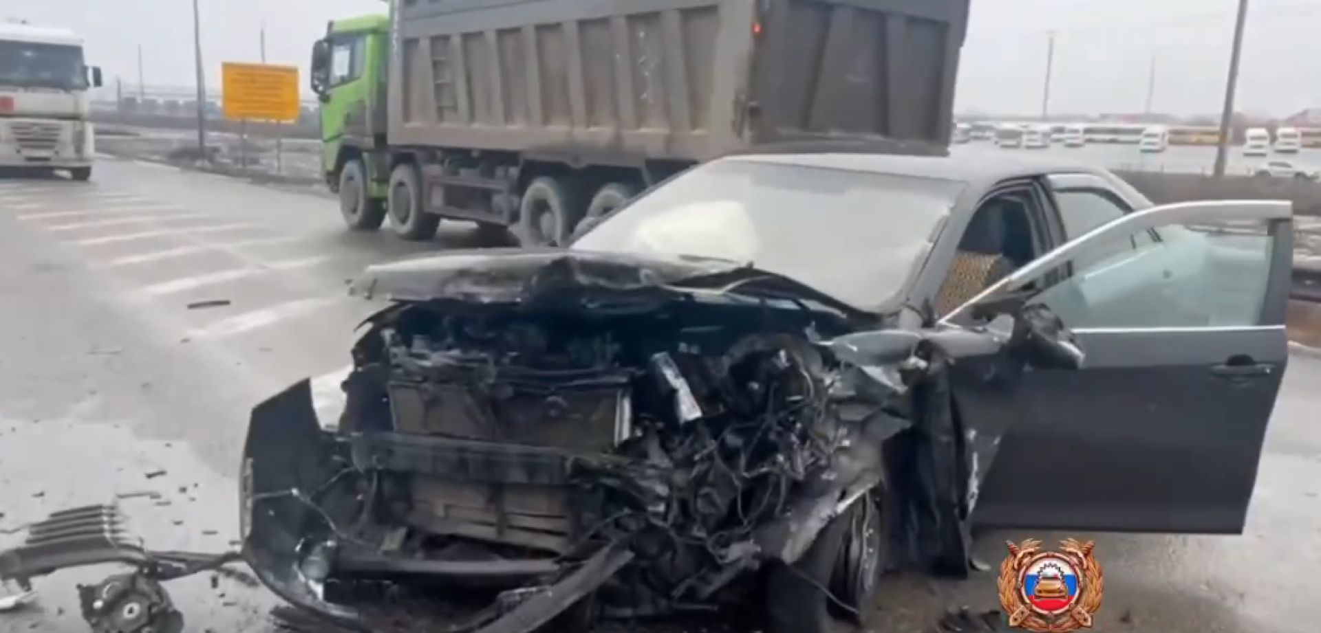 В Северном две машины столкнулись лоб в лоб