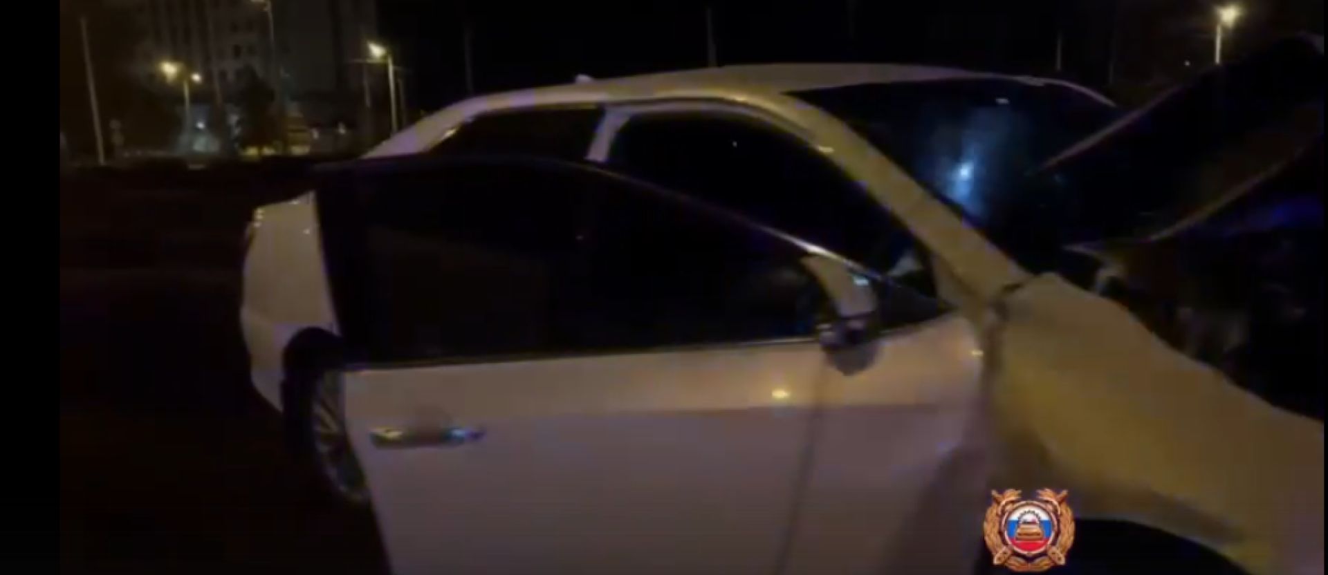 В Старом Осколе иномарка врезалась в фонарный столб