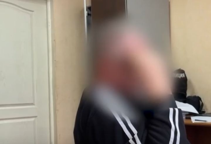 Курянин потерял почти миллион рублей в попытках оформить курьерскую доставку письма