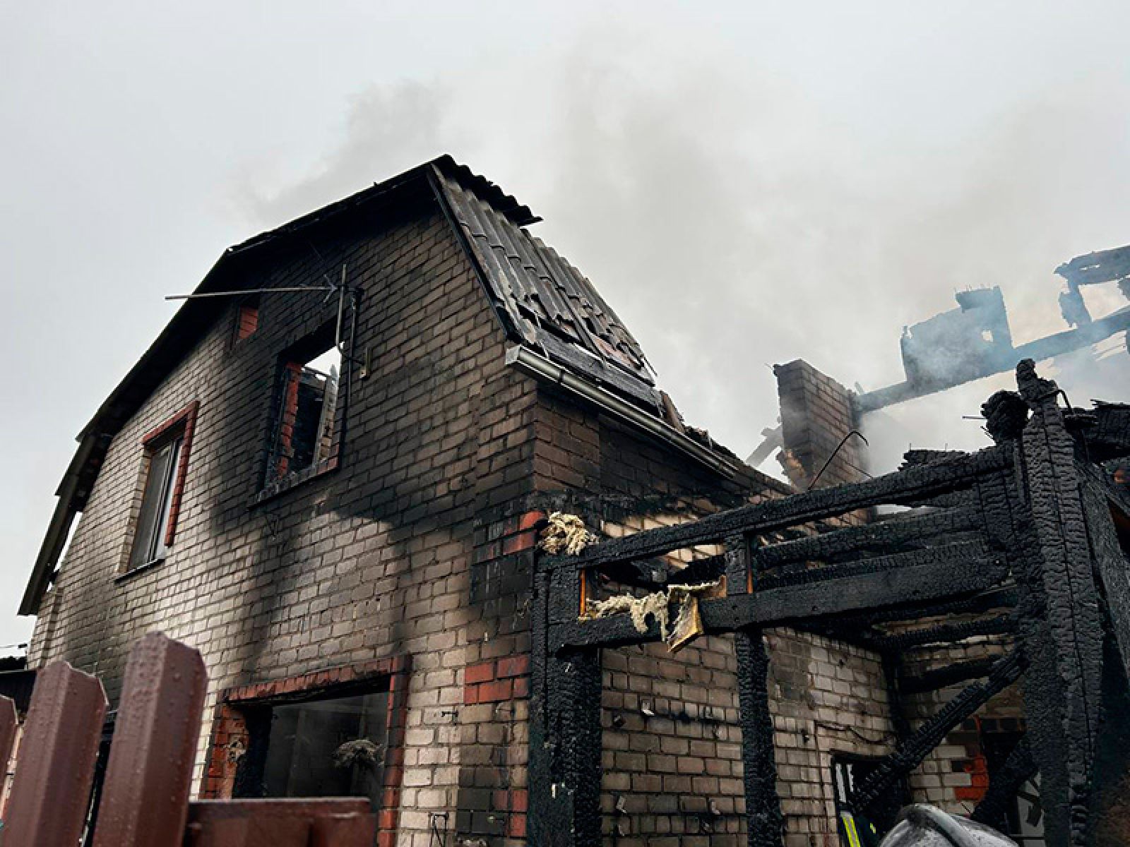 Белгородский участковый спас двух женщин из атакованного ВСУ дома