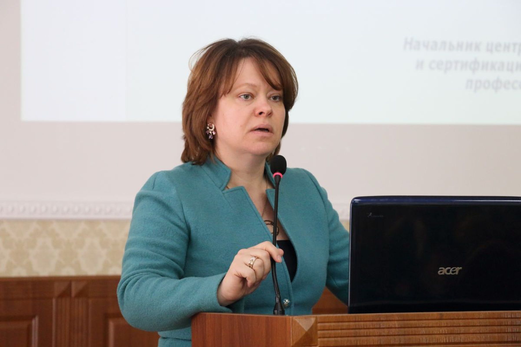 Елена Енькова