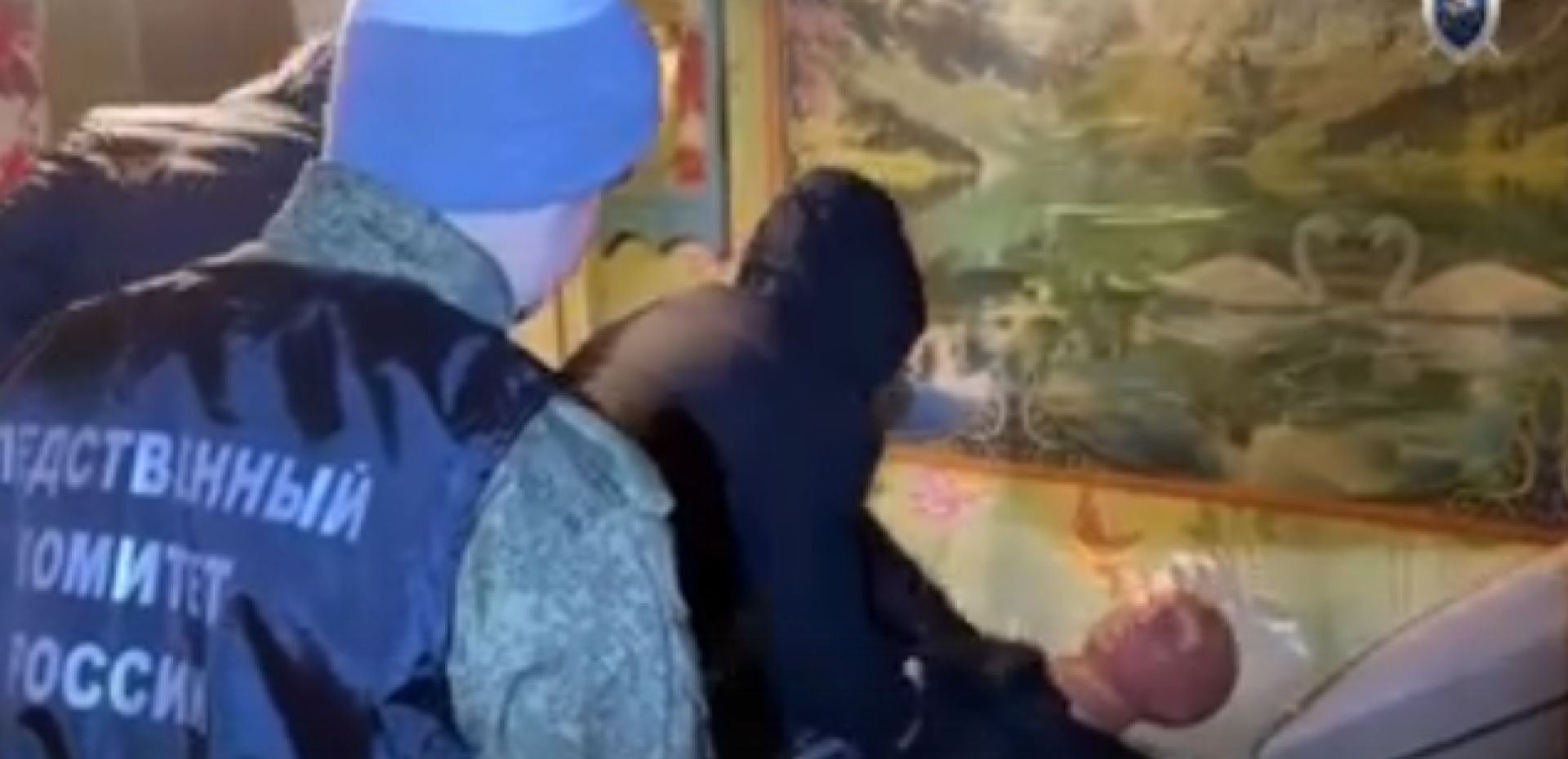 Белгородец зарезал отца на диване