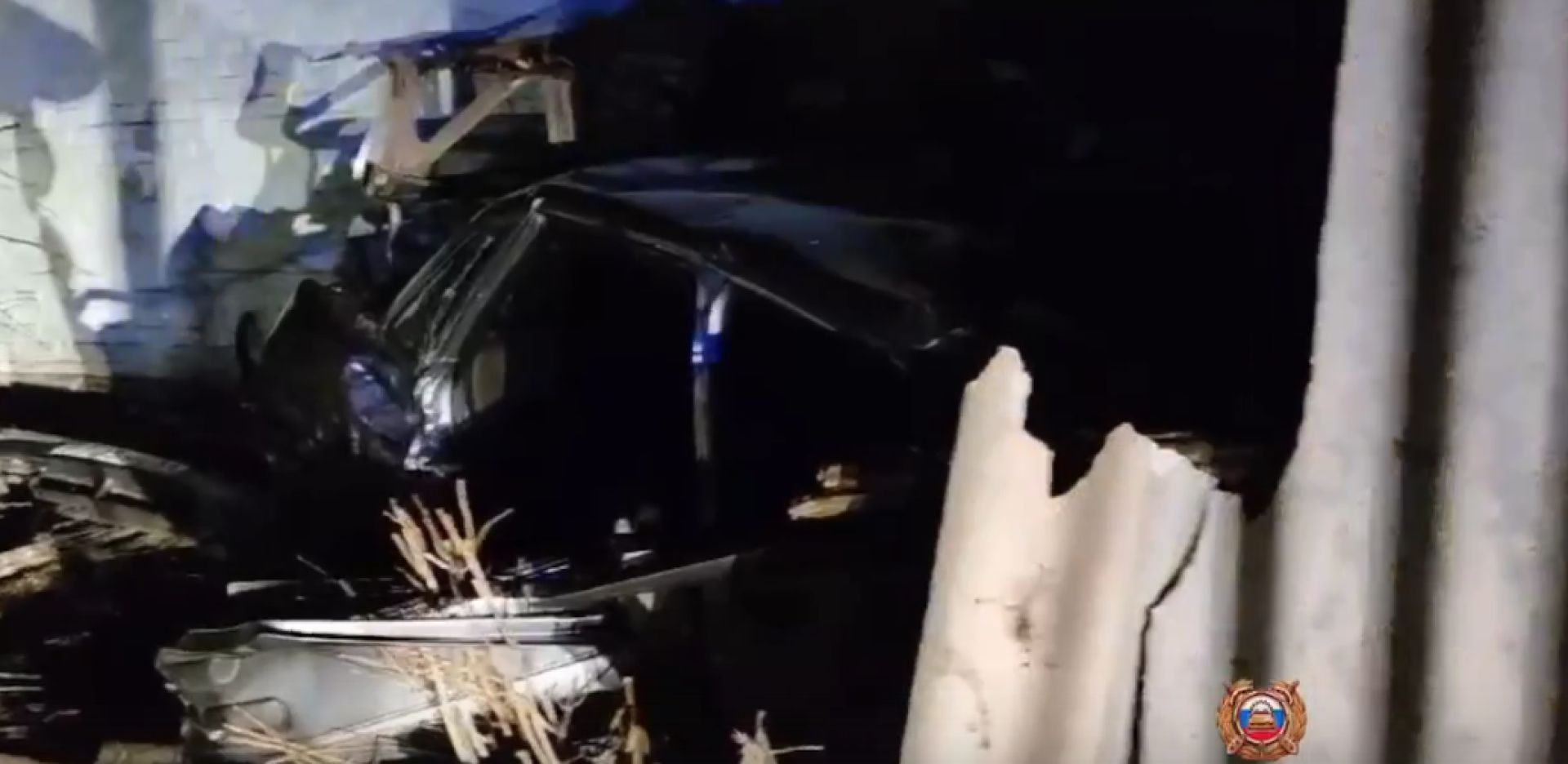 В Белгородской области начинающий водитель врезался в дерево и разбился насмерть