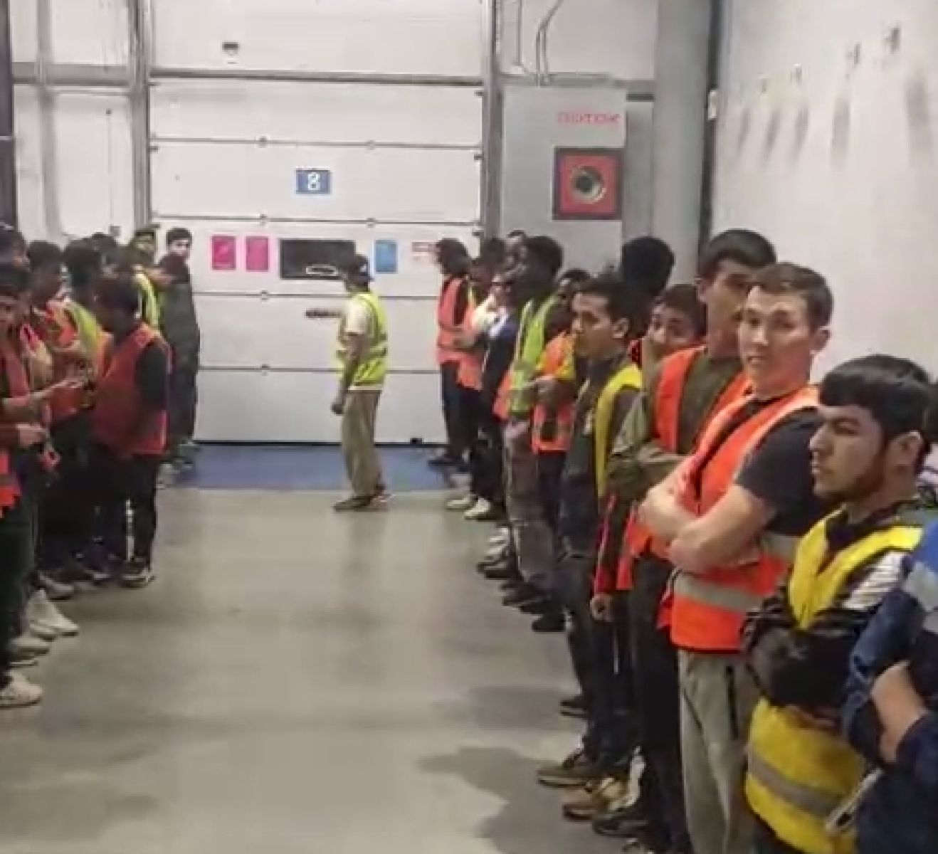 Нелегалов обнаружили в&nbsp;крупном распределительном центре в&nbsp;Воронежской области