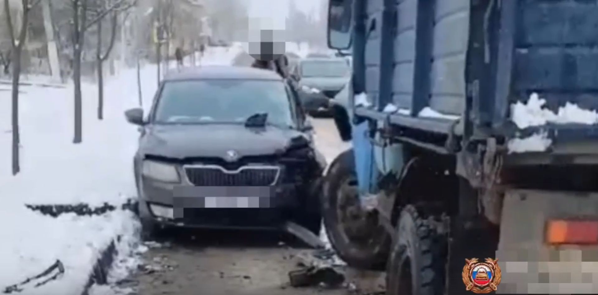 В Алексеевке ЗиЛ столкнулся с легковушкой