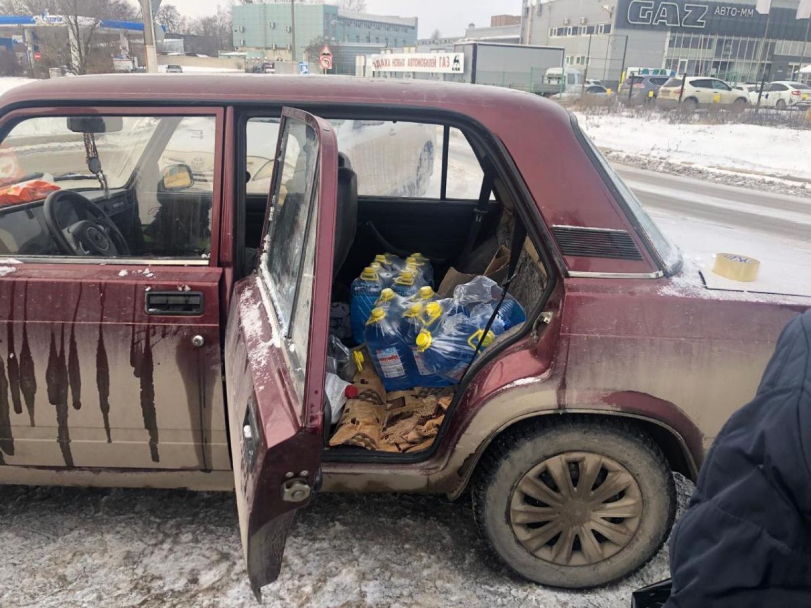 В Липецке нелегальные торговцы незамерзайкой создают аварийные ситуации на трассе