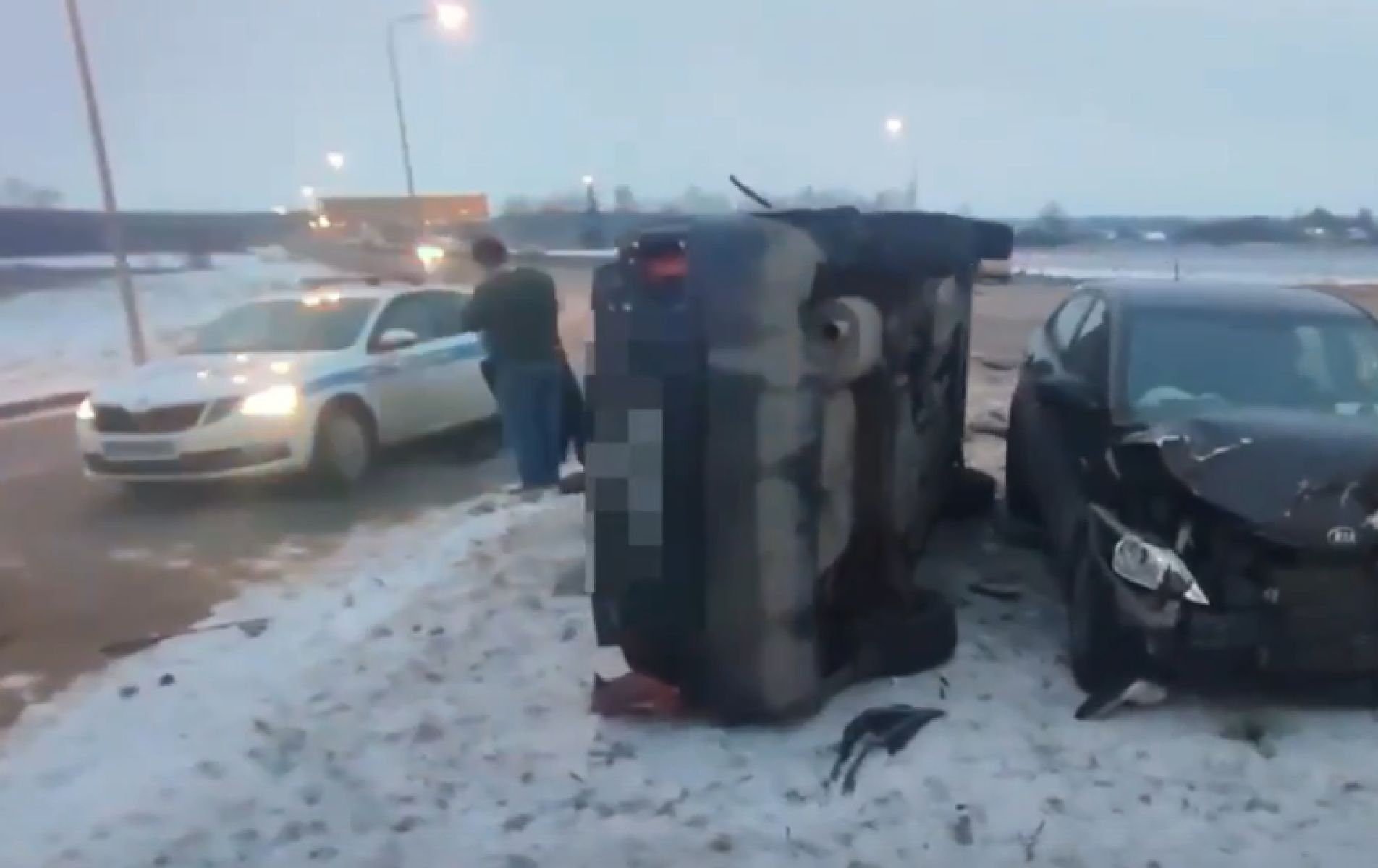 В Белгородской области перевернулась машина