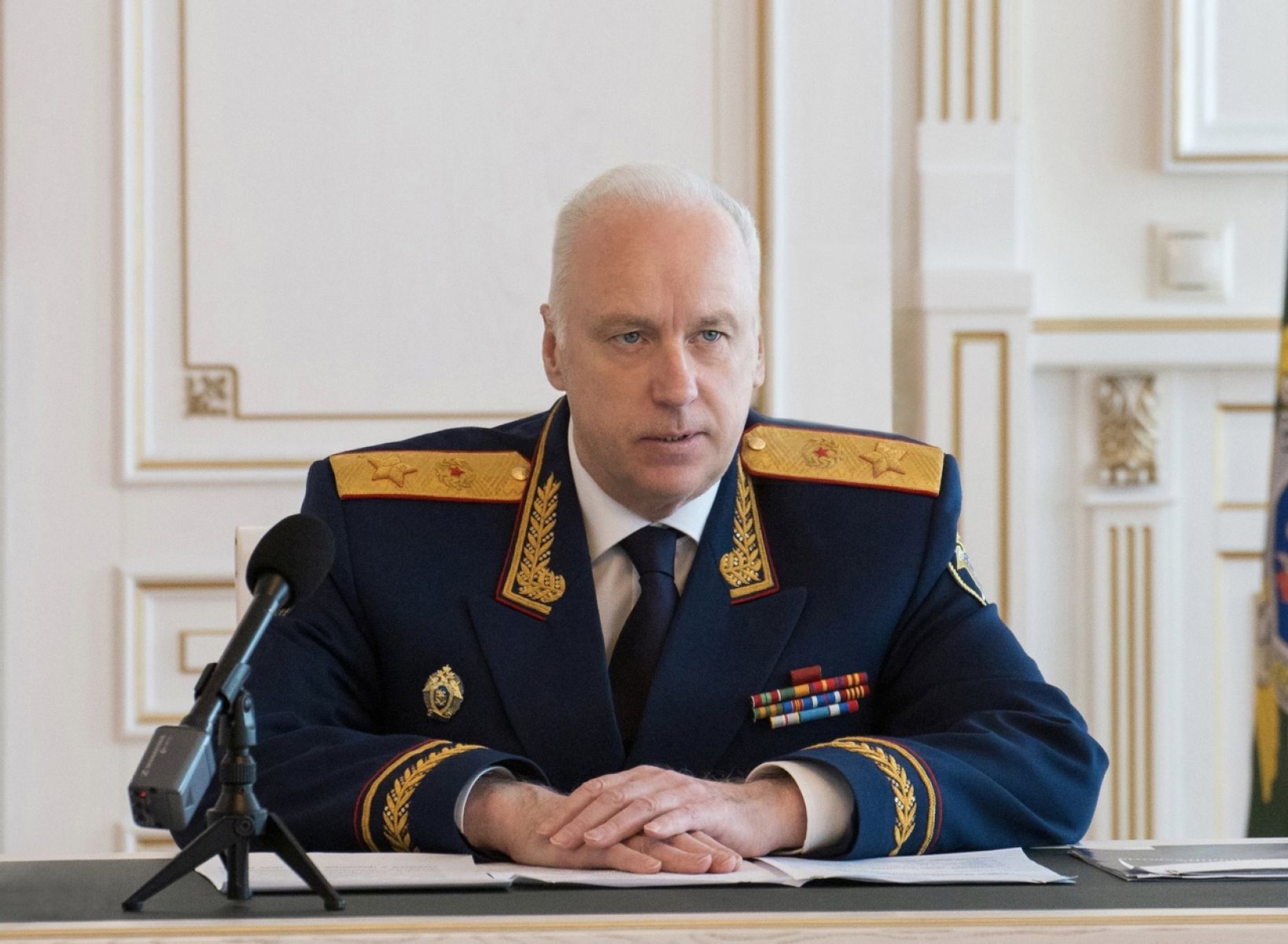 Живущая в полуразвалившемся доме многодетная мать из Лебедяни обратилась за помощью к Бастрыкину