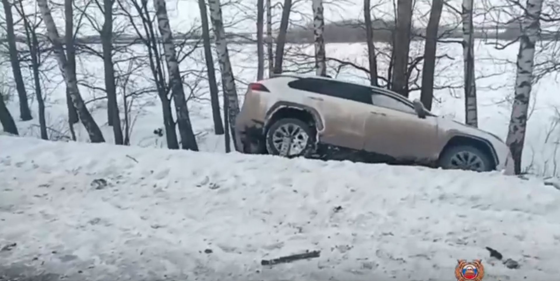 В Белгородской области девушка на «Рено» столкнула с дороги «Тойоту»
