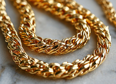 Медсестра подняла цепочку пациента и попала под статью в Воронежской области