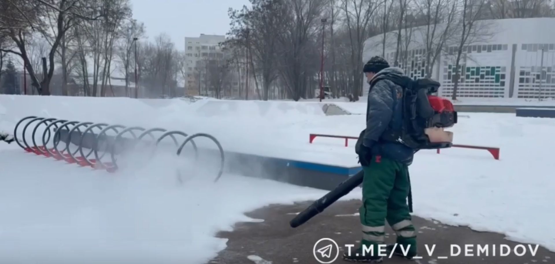 В Белгороде 600 человек чистят улицы от снега