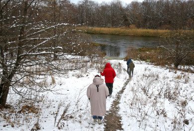 Жители деревни под Воронежем, отрезанные от реки, продолжают бороться за единственный пляж 