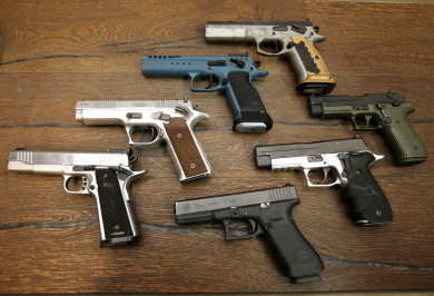 14 единиц оружия нашли силовики у воронежцев