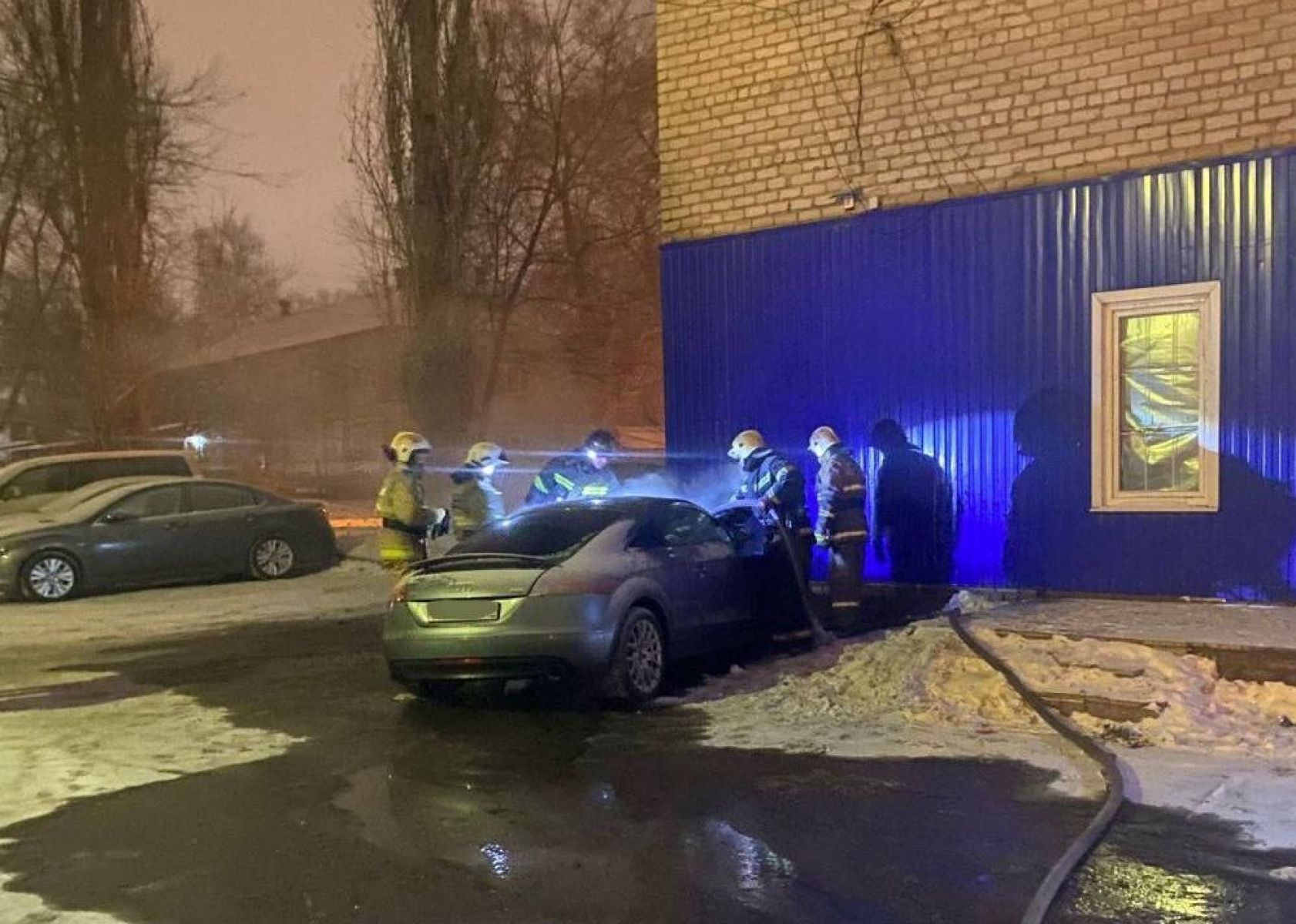 Ночью в Липецке горел автомобиль