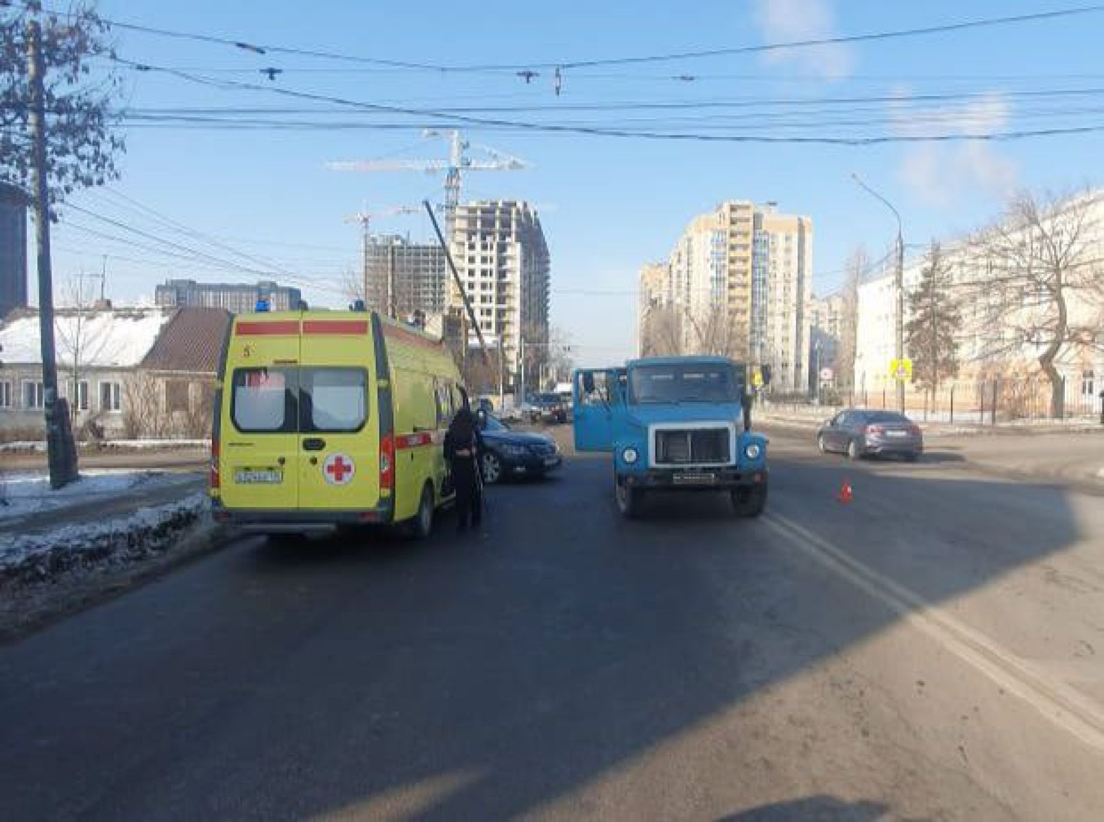 Грузовик снёс двух старушек в Воронеже