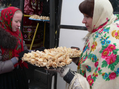 Золовкины посиделки: что можно и нельзя делать в шестой день Масленицы