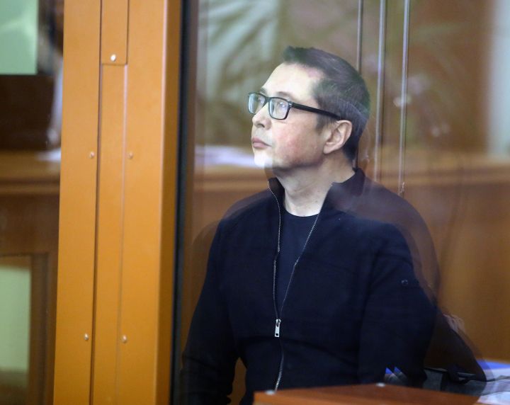 Дело ректора ВГУ Ендовицкого о взятке и распространении порно могут передать в другой регион 