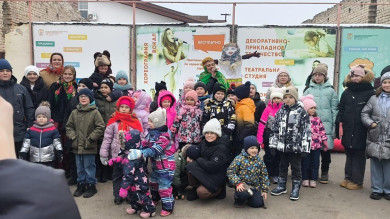 Воронежские депутаты помогли воронежцам отпраздновать Масленицу