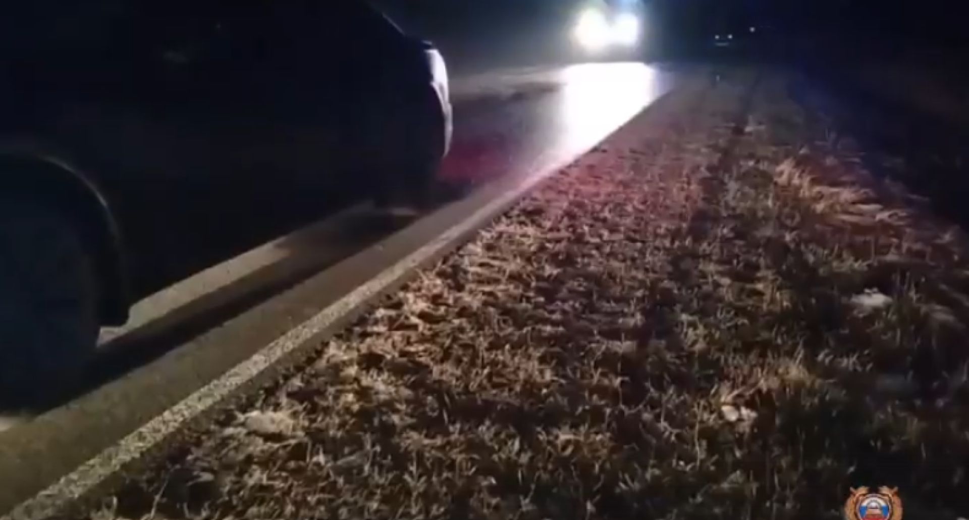 В Белгородской области машина сбила водителя, пытавшегося починить неисправное авто