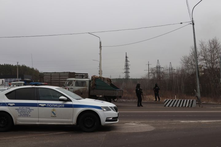 В Курске пассажир такси попался на хранении наркотиков