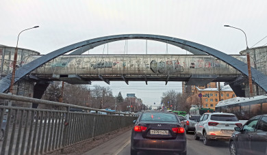 Московский проспект встал в адской пробке из-за ДТП в Воронеже 