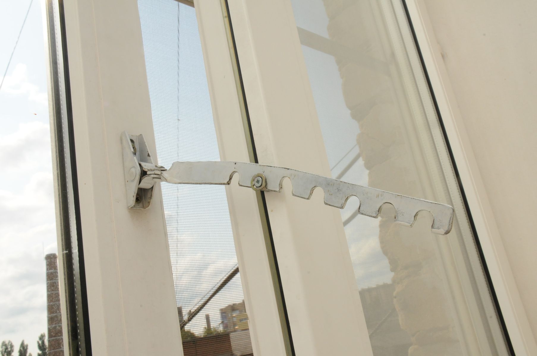 «Выбитое» после громкого хлопка окно в&nbsp;лицее прокомментировали власти