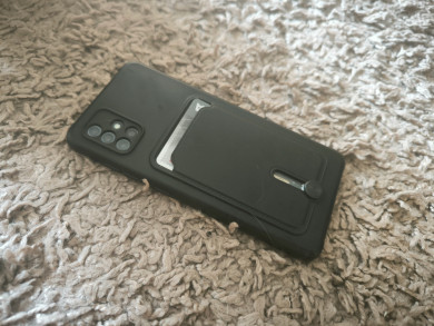 Белгородскую пенсионерку обманул аферист, представившись американским моряком