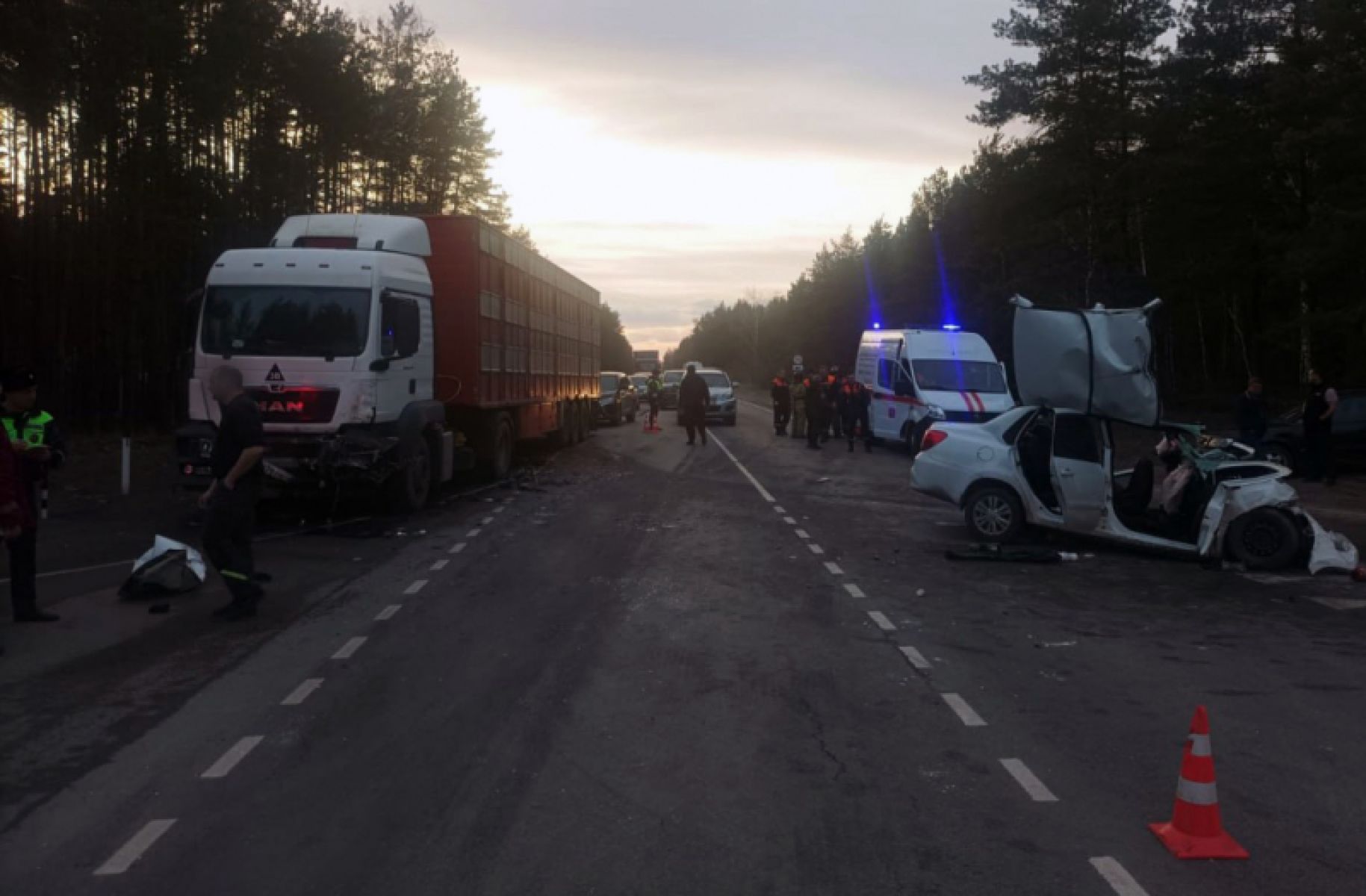 В аварии под Липецком с участием грузовика пострадал ребенок