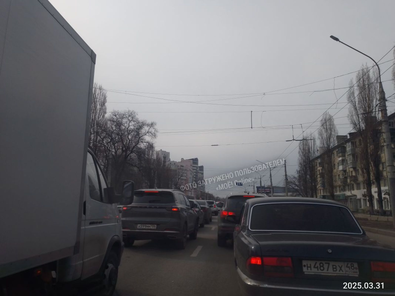 Жуткие пробки сковали левый берег Воронежа