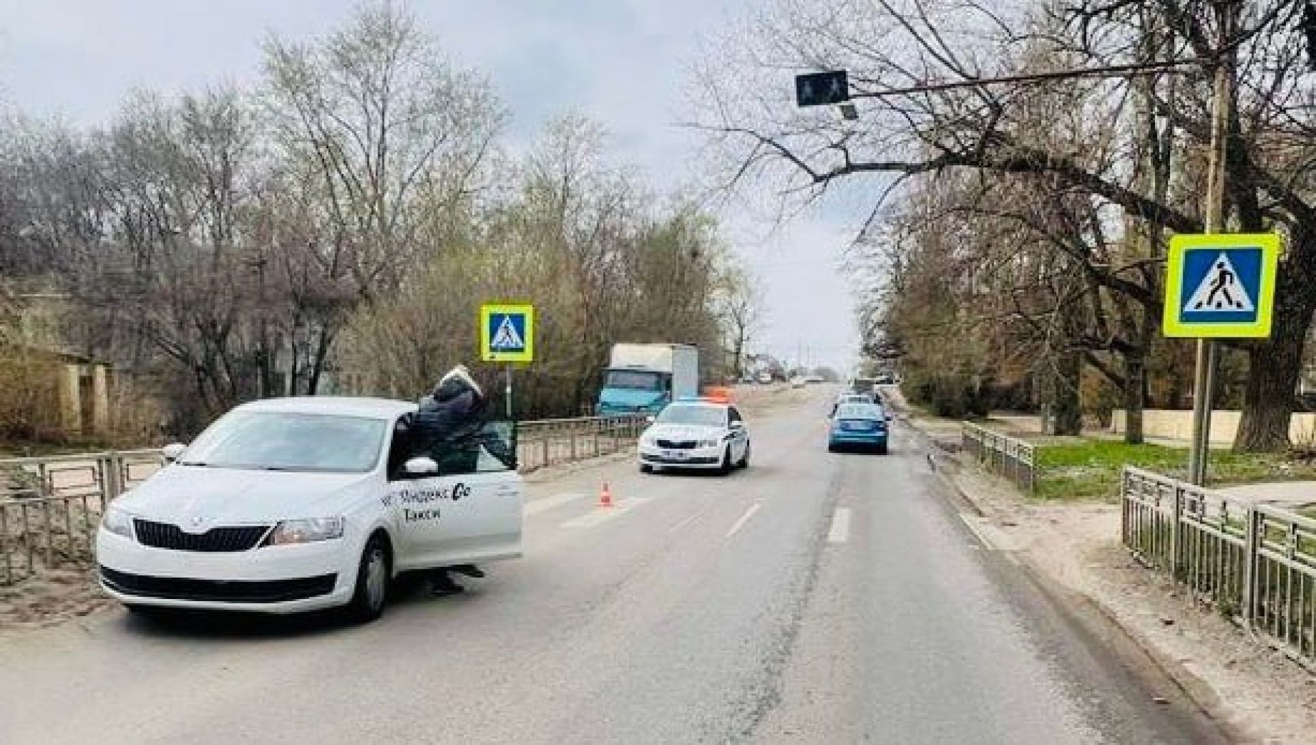 Такси сбило ребёнка на пешеходном переходе в Воронеже