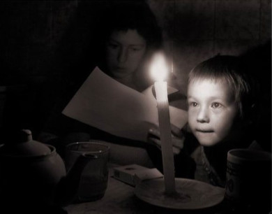 «Люди ходят с фонариками!» Без света и воды остались жители Московского проспекта