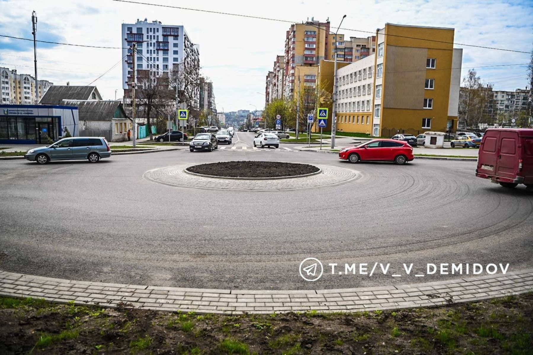 Белгородцы вновь просят установить знаки приоритета на кольце на Октябрьской