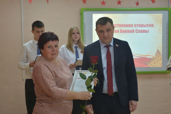 Воронежский депутат помог создать школьный музей боевой славы