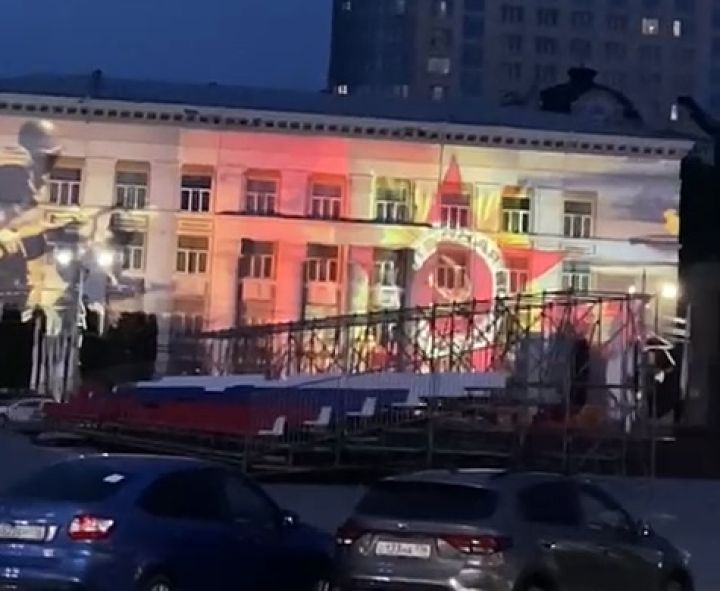 На фасаде здания в центре Воронежа покажут мини-фильм о войне