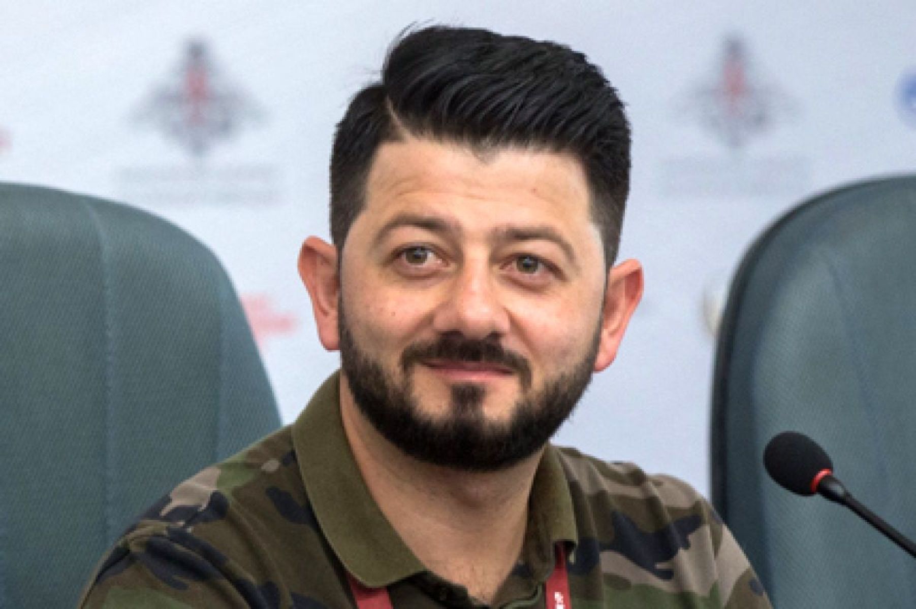 Михаил Галустян