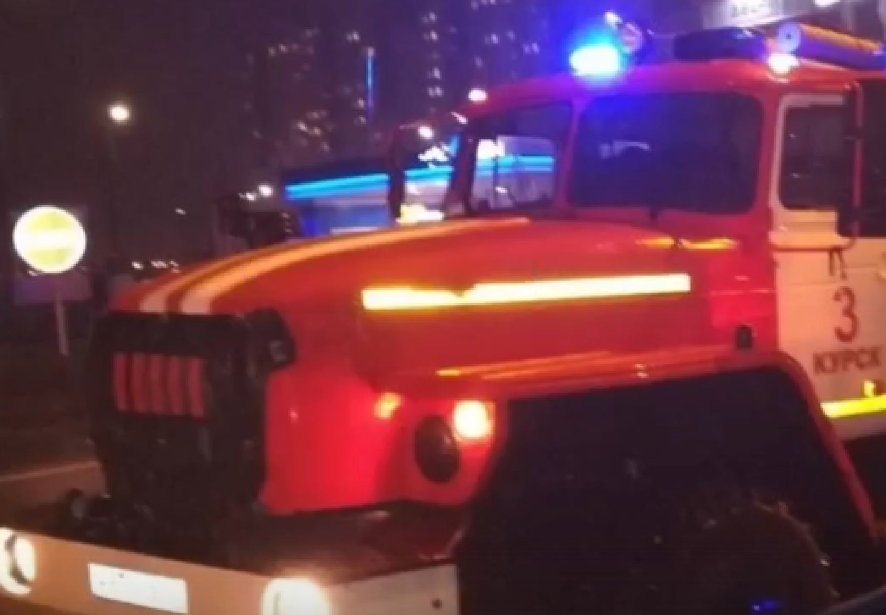 В Курске пожарная машина не смогла проехать на вызов из-за стихийной парковки