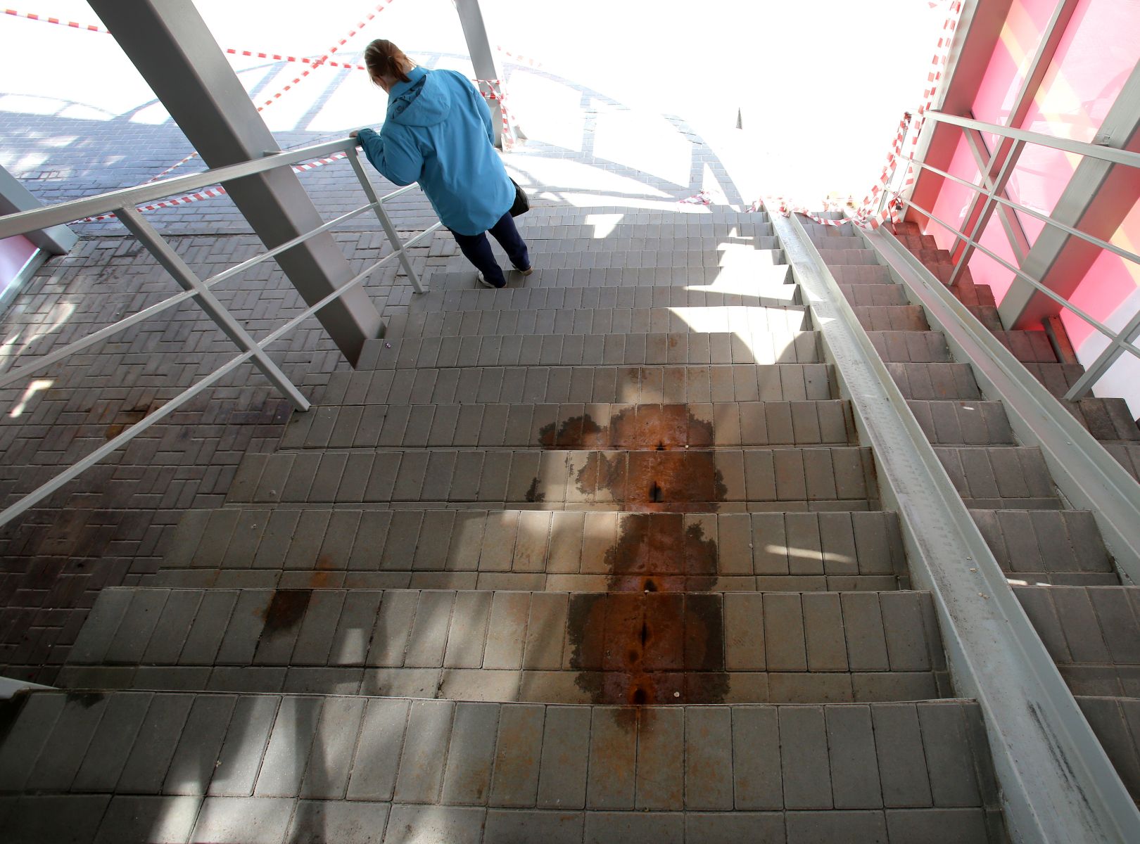 Ржавчина и протечки: переход у воронежского автовокзала после ремонта открыли с недоделками