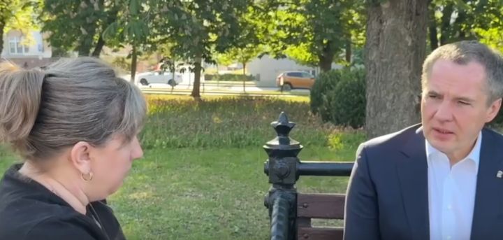 Потерявшая обе ноги белгородка научится ходить на протезах
