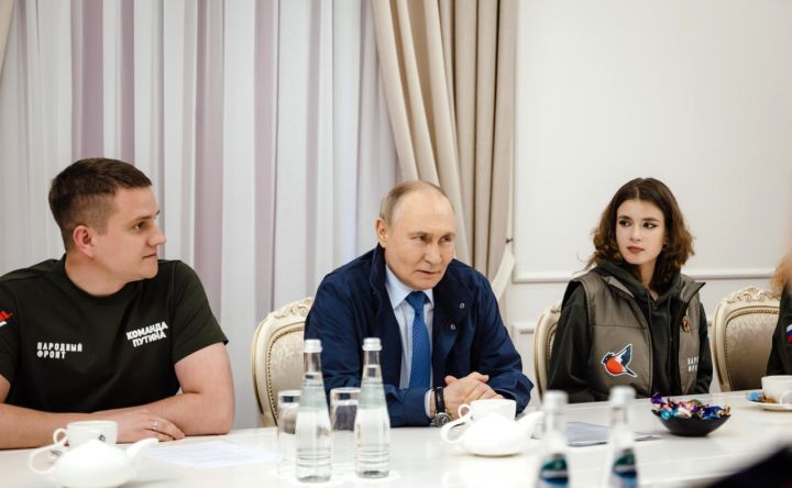 Президент позвонил пострадавшему от атаки дрона курскому чиновнику