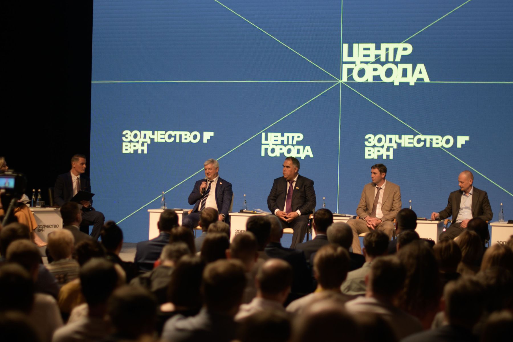 ДСК представил два масштабных проекта на архитектурном форуме «Зодчество ВРН»