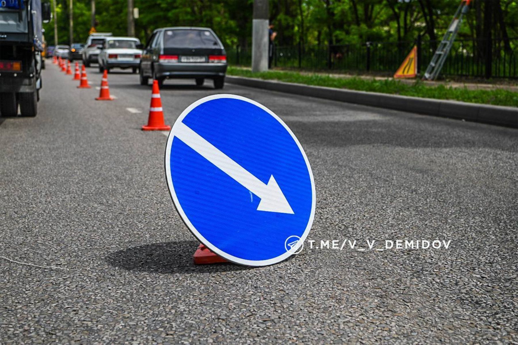 В Белгороде на улице Костюкова установят дорожный барьер на разделительной полосе