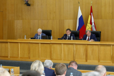 Владимир Нетёсов: «Депутаты одобрили дополнительное финансирование на модернизацию объектов ЖКХ в районах области»