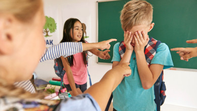 «Мальчик заламывал руки другим детям и грозился принести в школу пистолет»