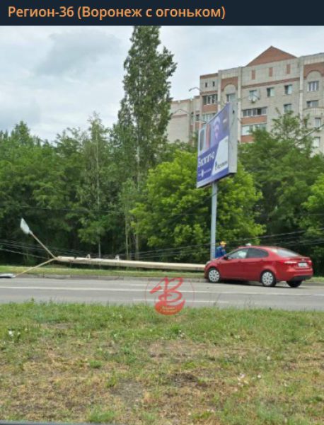 Километровая пробка сковала воронежскую улицу из-за ДТП