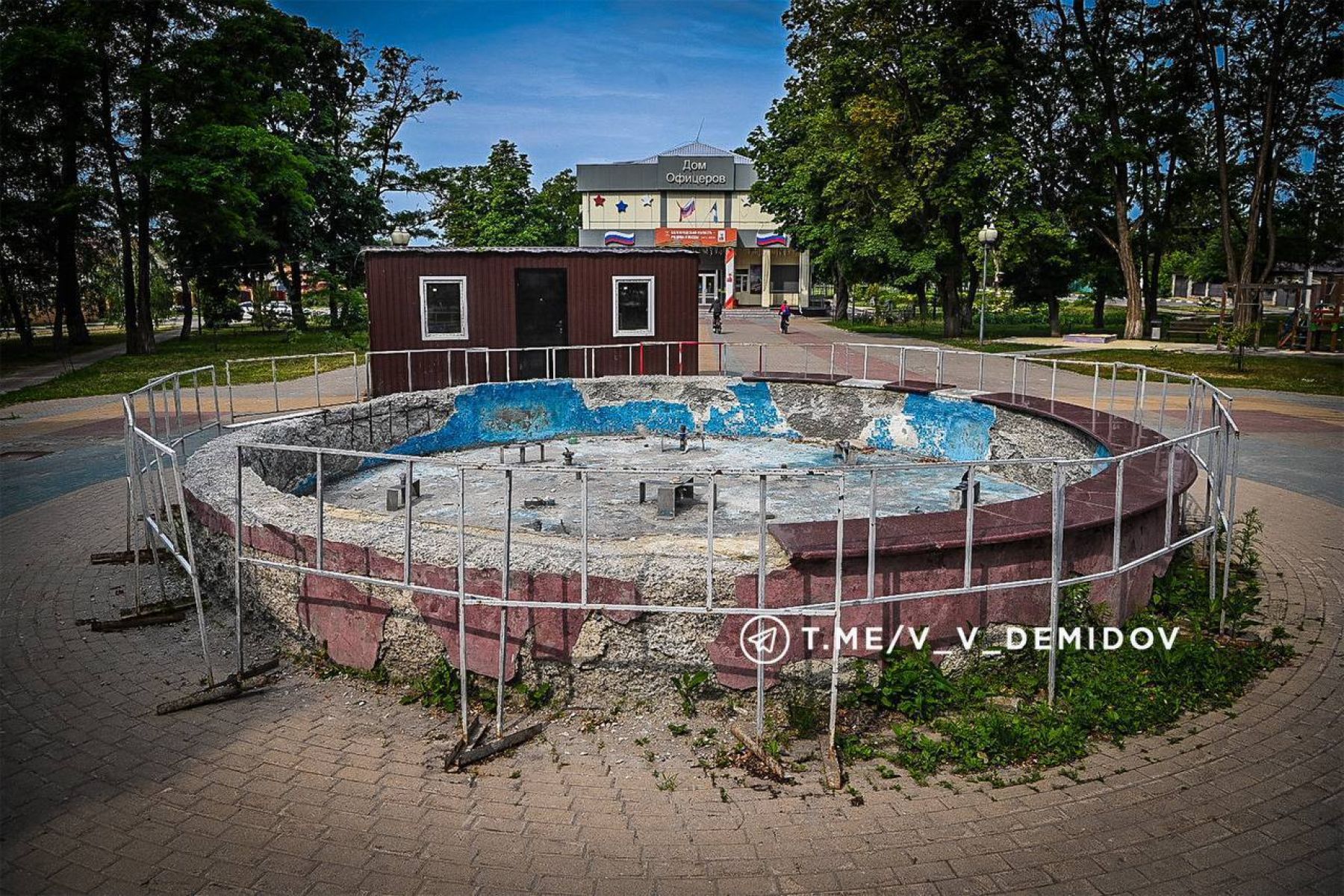В Белгороде заново построят фонтан возле Дома офицеров